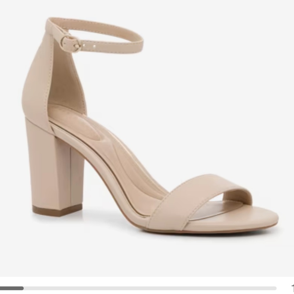 Kelly & Katie Nude Ankle Strap Heels 8W NEW